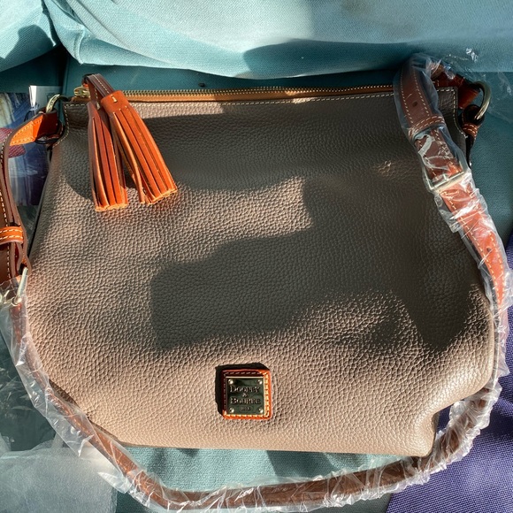 Dooney & Bourke Handbags - Dooney and Bourke shoulder bag